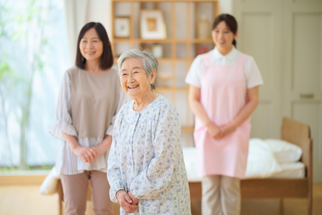 スタッフと入居者様の様子